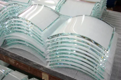 Conception courbée/incurvée/en forme de verre trempé/verre feuilleté/ miroir LED/verre de construction/verre de meubles